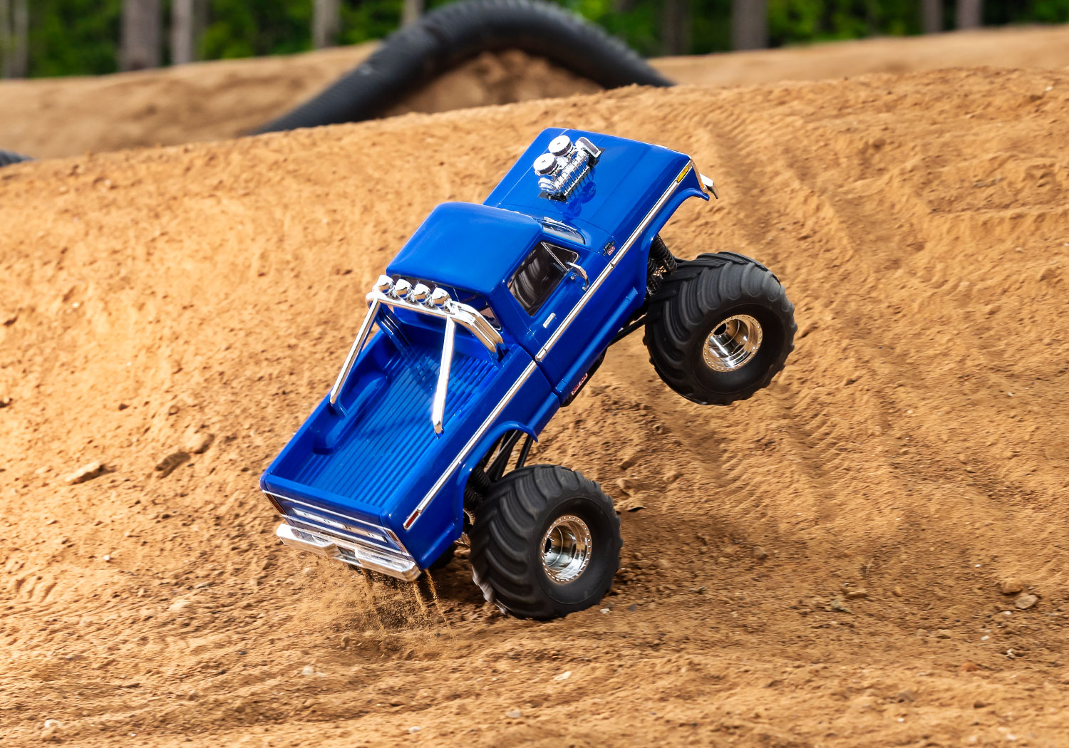 Traxxas TRX-4MT Ford F-150 1/18 4x4 Monster Truck | Baterie și Încărcător incluse